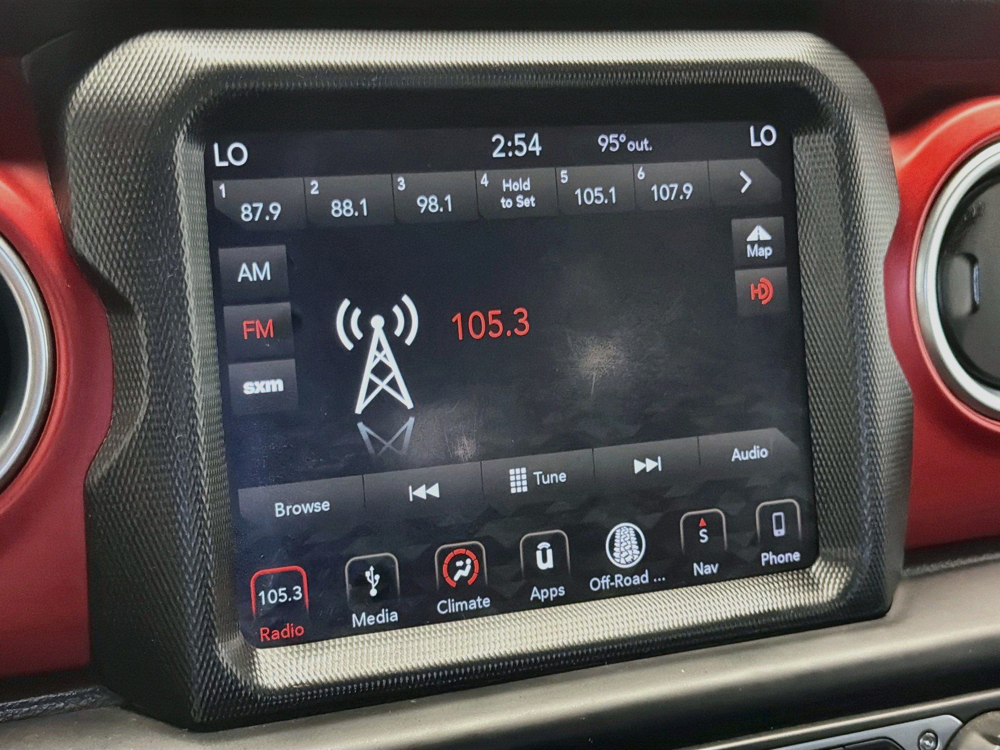 Used 2018 Jeep Wrangler Unlimited Rubicon AWD/4WD image 9