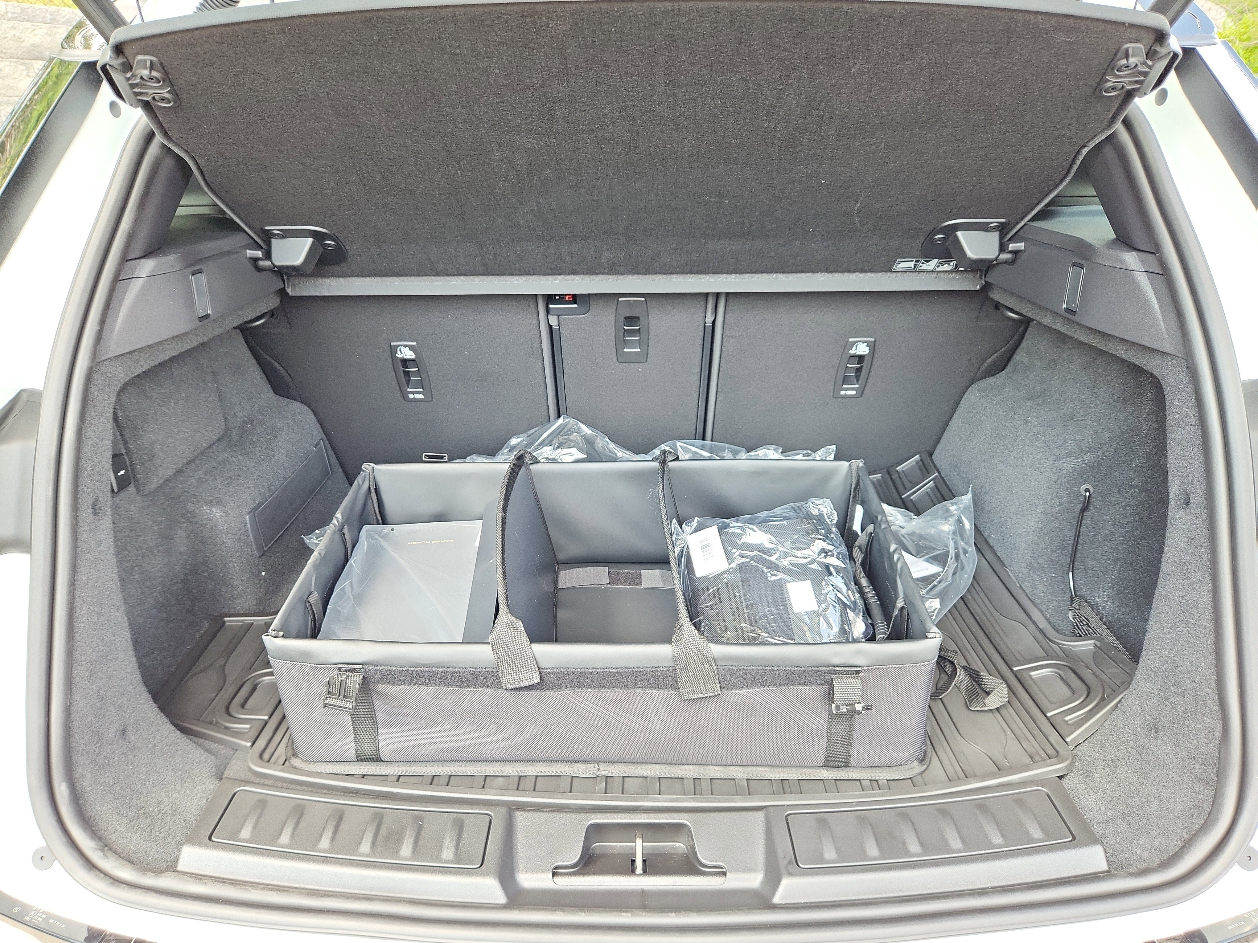 Used 2026 Land Rover Range Rover Evoque S image 13