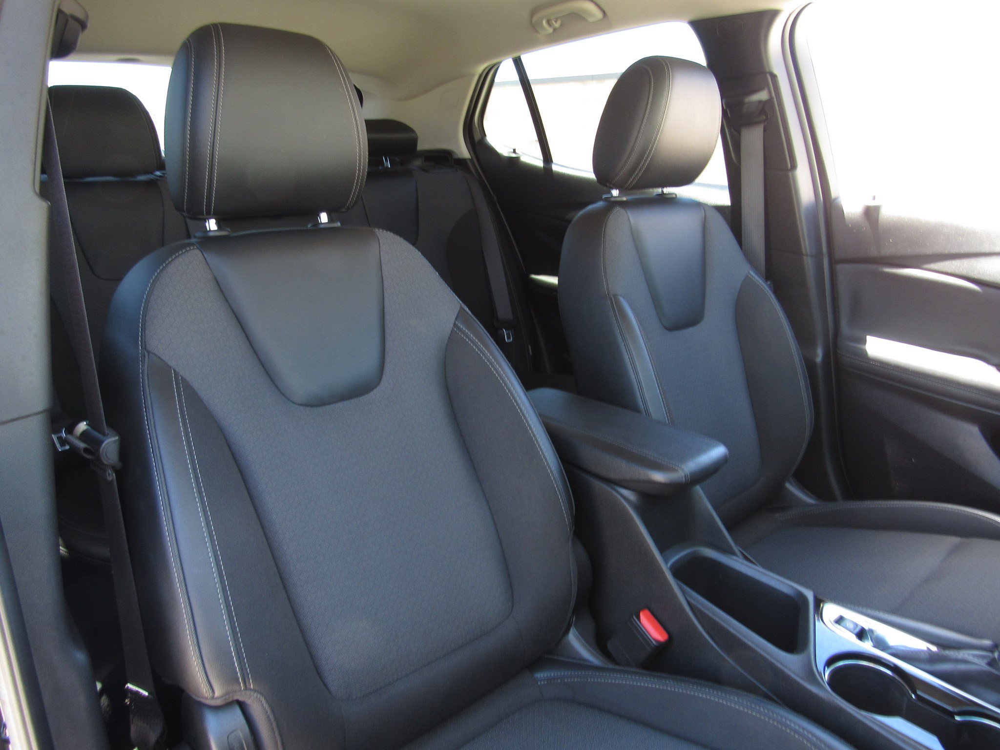 Used 2022 Buick Encore GX Select w/ Sport Touring Package FWD image 10