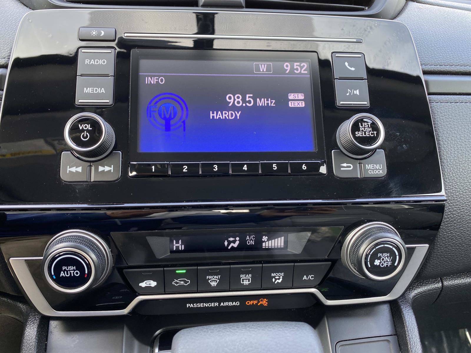 Used 2019 Honda CR-V LX image 11