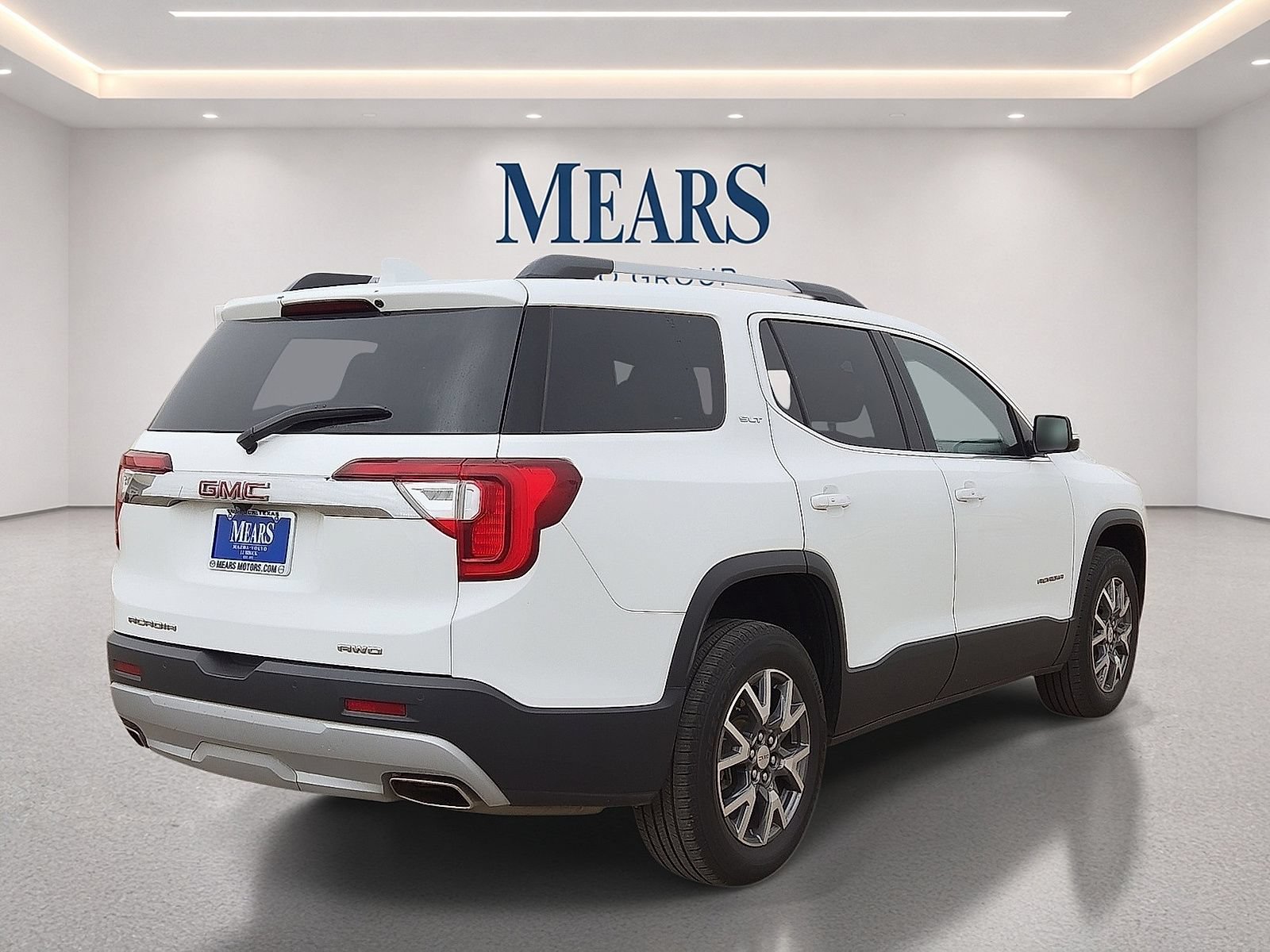 Used 2023 GMC Acadia SLT AWD/4WD image 5
