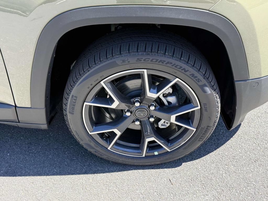 New 2026 Jeep Cherokee Overland w/ Advanced Pro Tech Group AWD/4WD image 12