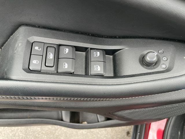 Certified 2023 Jeep Grand Cherokee Limited w/ Luxury Tech Group II AWD/4WD image 39