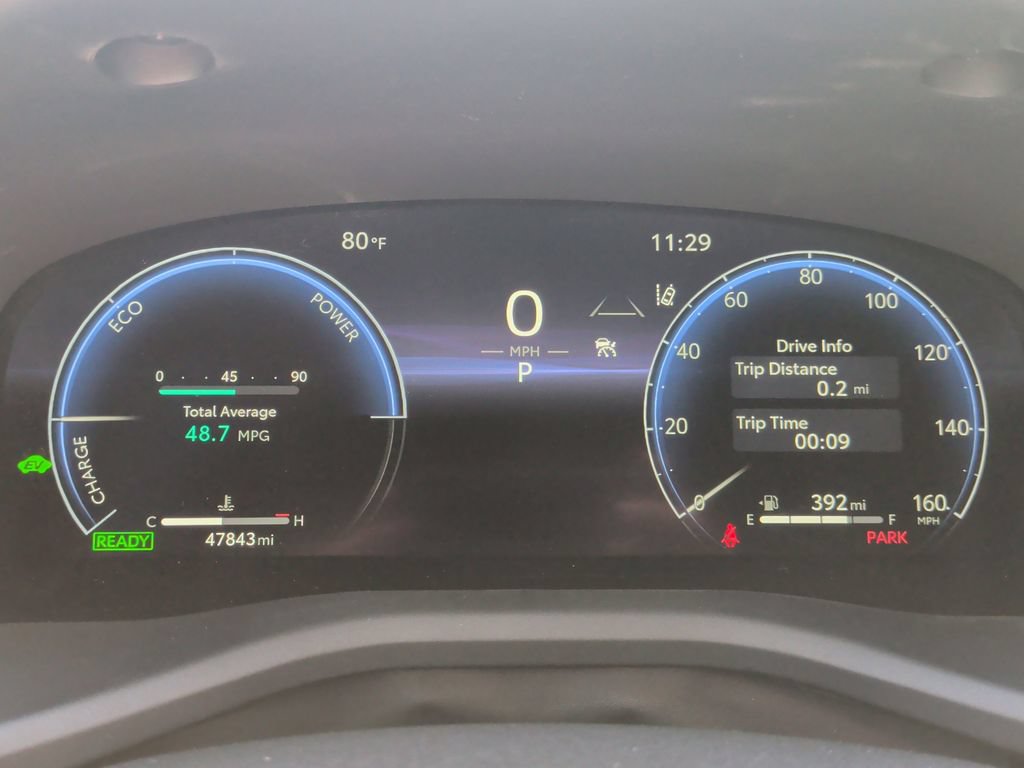 Used 2025 Toyota Camry XLE FWD image 16