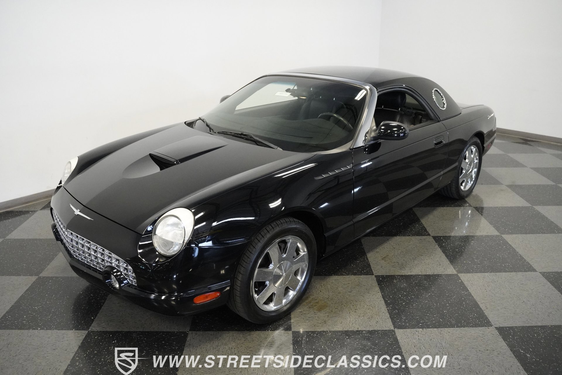 Used 2002 Ford Thunderbird image 9
