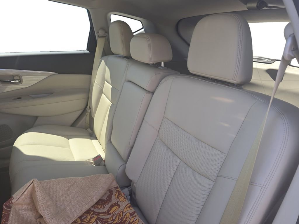 Used 2018 Nissan Murano Platinum image 12
