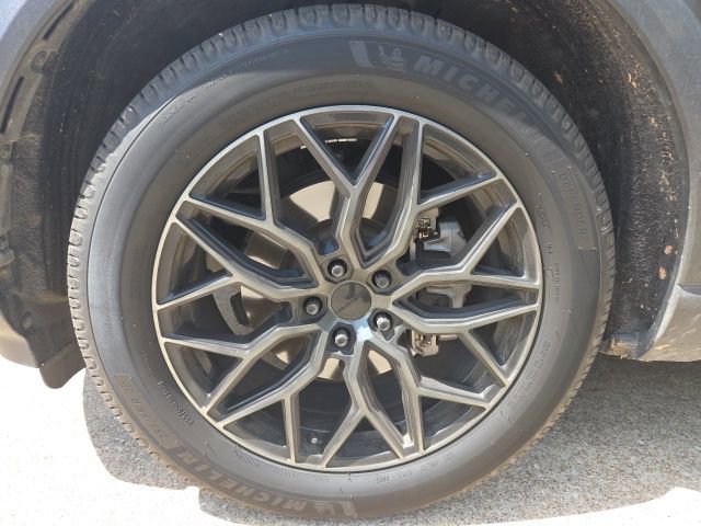 Used 2021 Ford Explorer XLT w/ Equipment Group 202A image 5