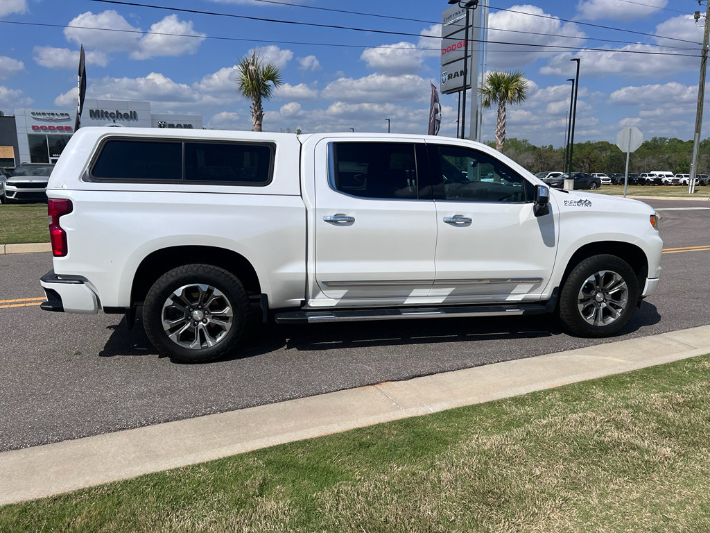 Used 2024 Chevrolet Silverado 1500 High Country w/ Technology Package image 5