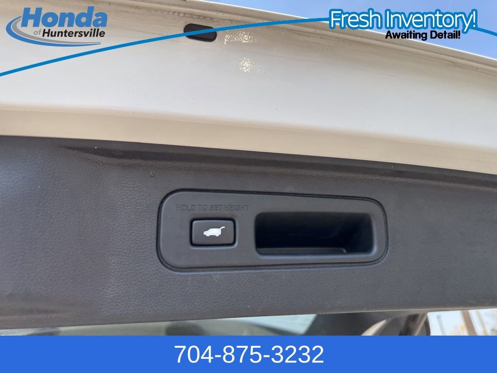 Used 2024 Honda Pilot Elite image 11
