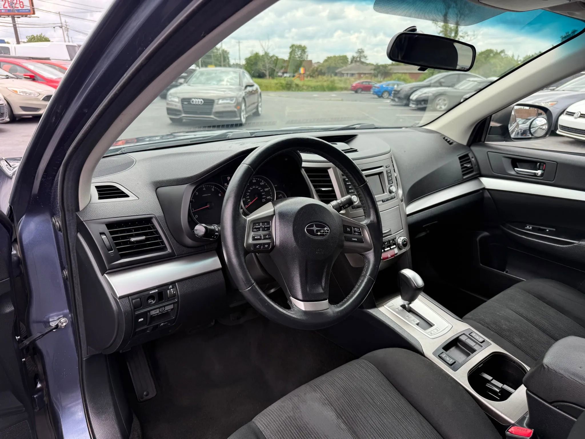 Used 2014 Subaru Outback 2.5i Premium image 10