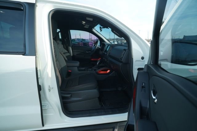 Used 2024 Nissan Frontier PRO-4X w/ Technology Package image 18