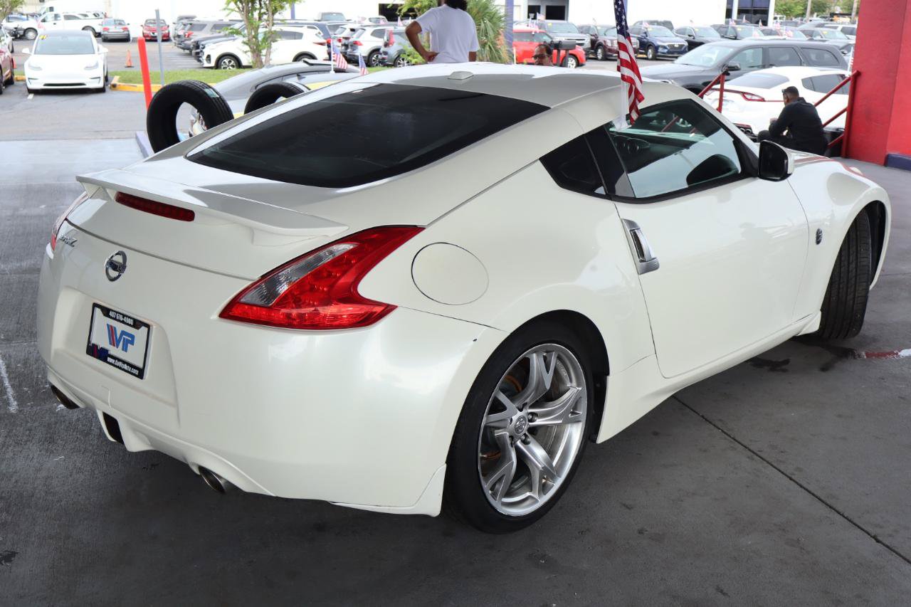 Used 2012 Nissan 370Z Touring w/ Sport Pkg RWD image 5