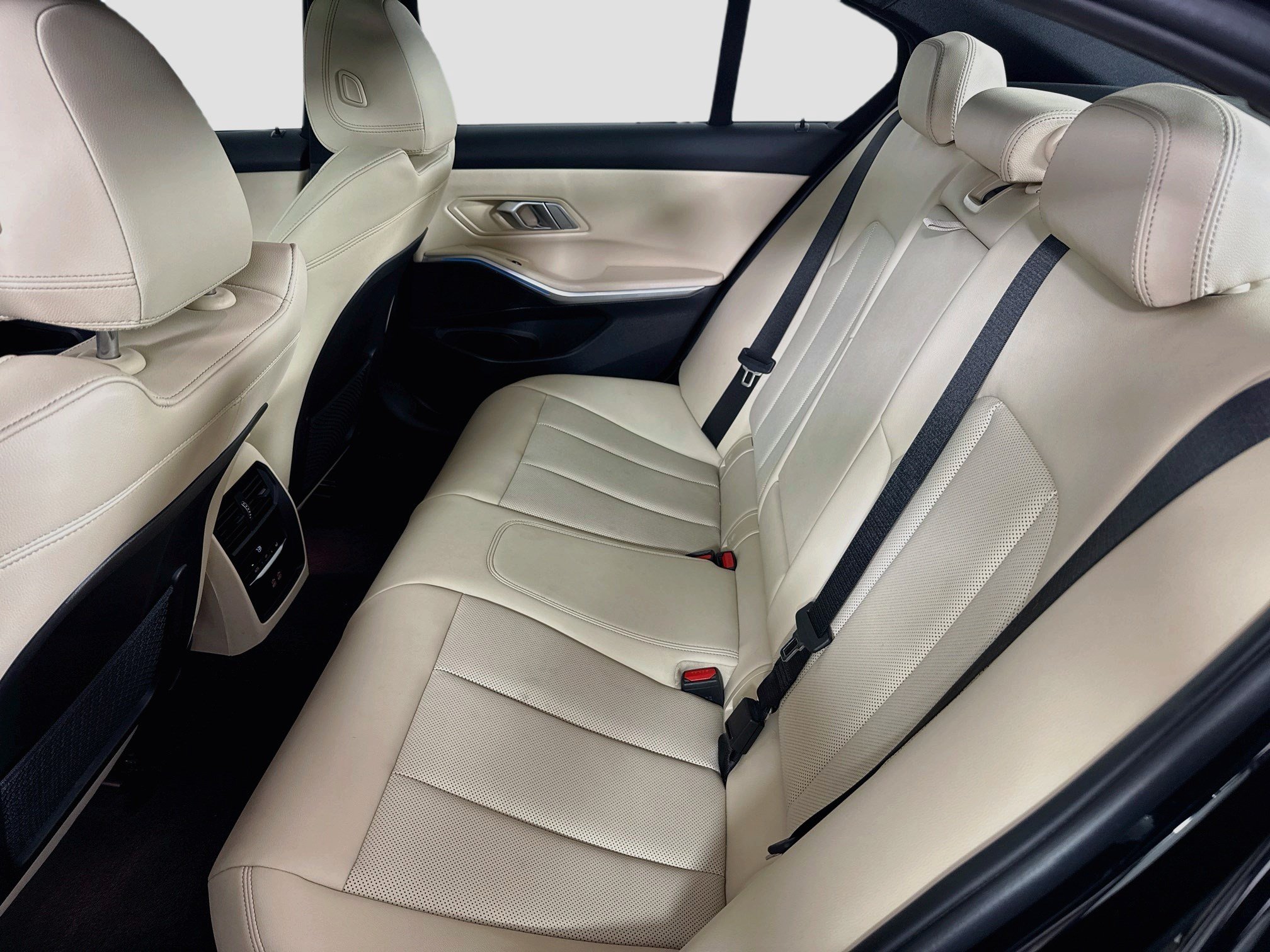 Used 2023 BMW 330i Sedan w/ Driving Assistance Package RWD image 26