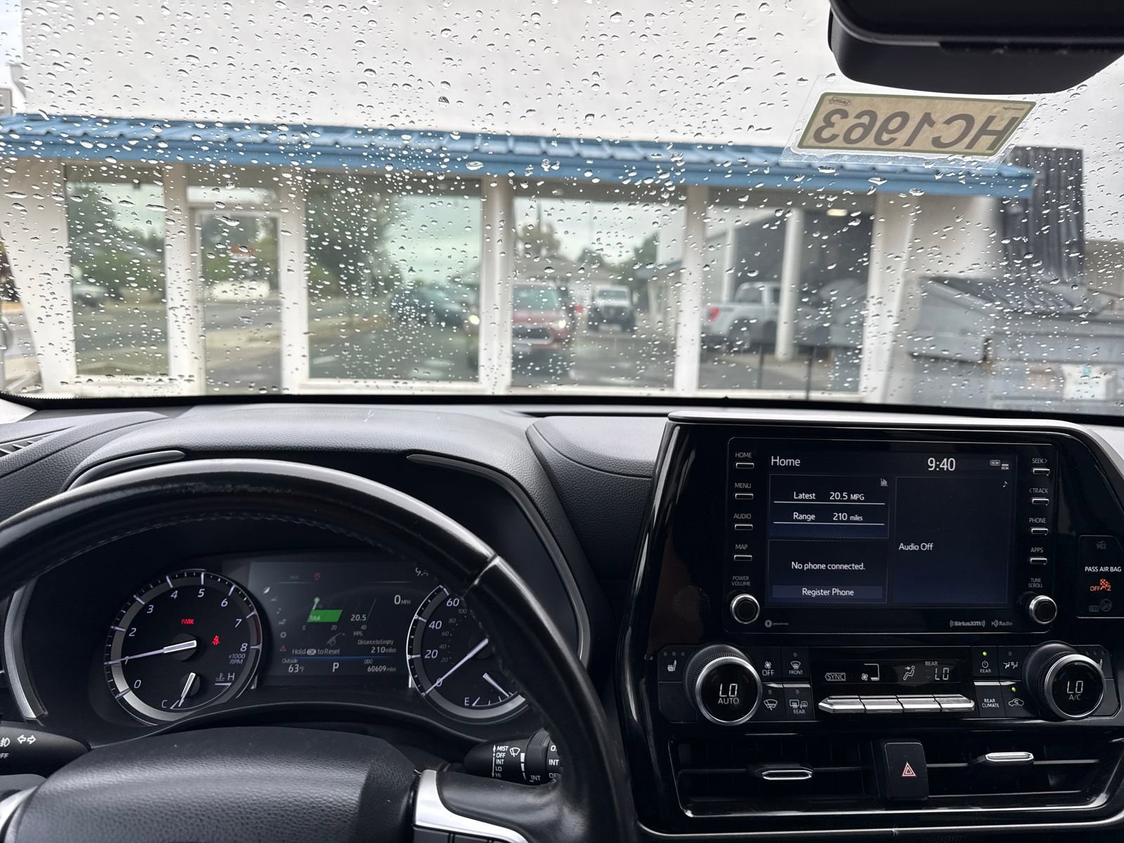 Used 2022 Toyota Highlander XLE image 13