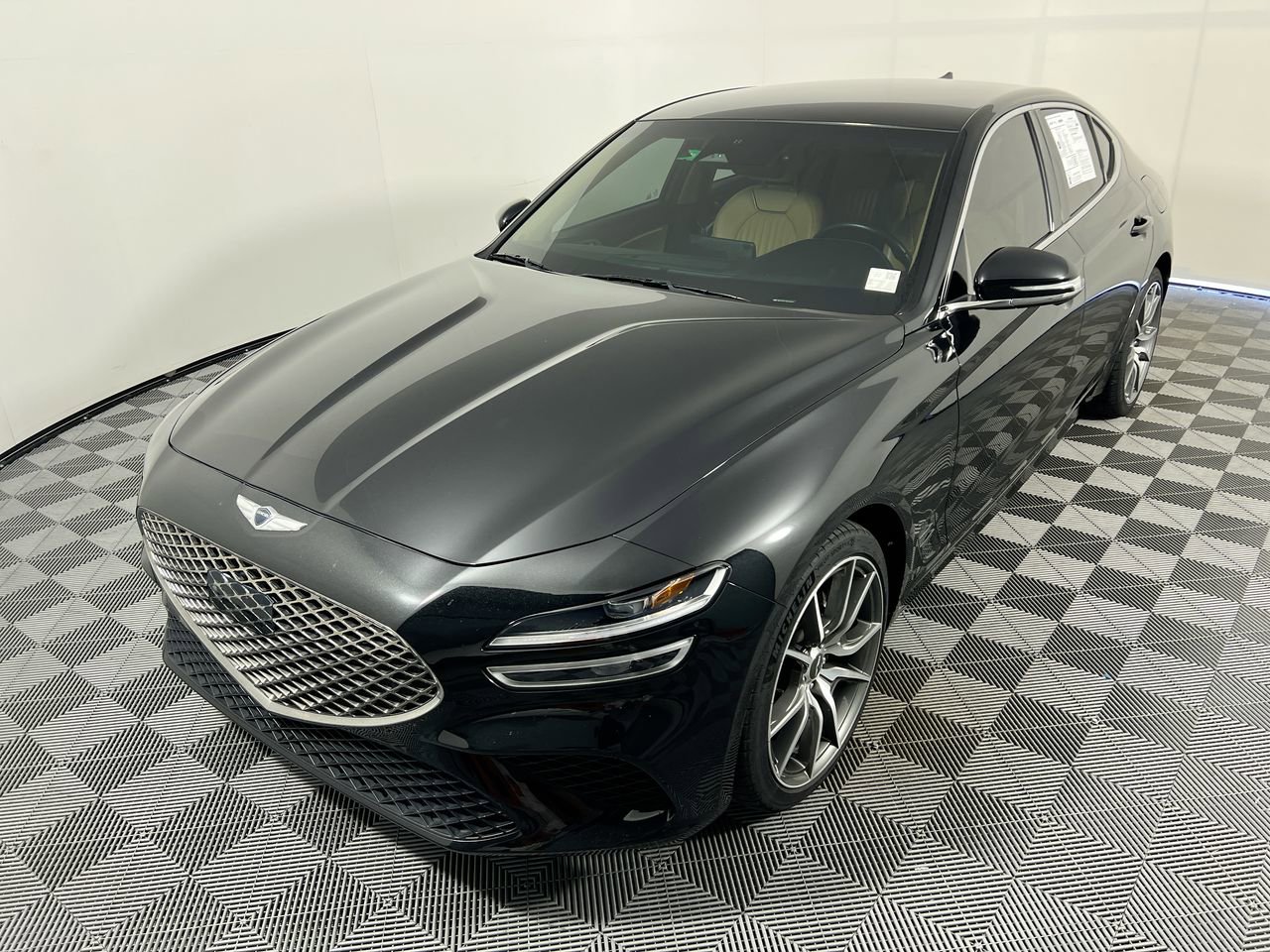 Used 2022 Genesis G70 3.3T RWD image 7