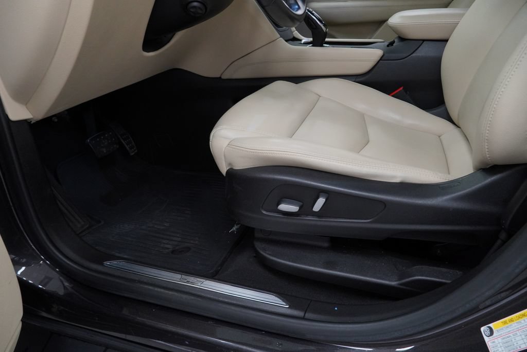 Certified 2019 Cadillac XT5 AWD image 24