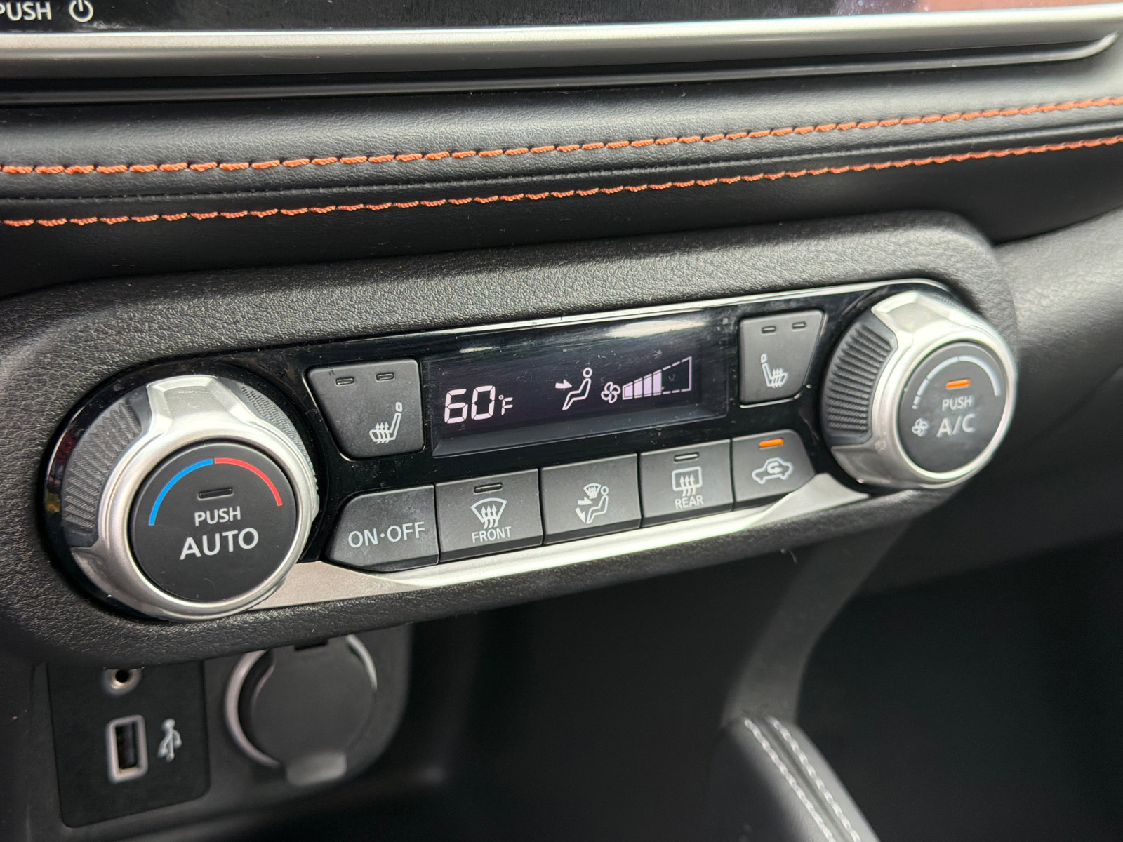 Used 2020 Nissan Kicks SR w/ SR Premium Package FWD image 30