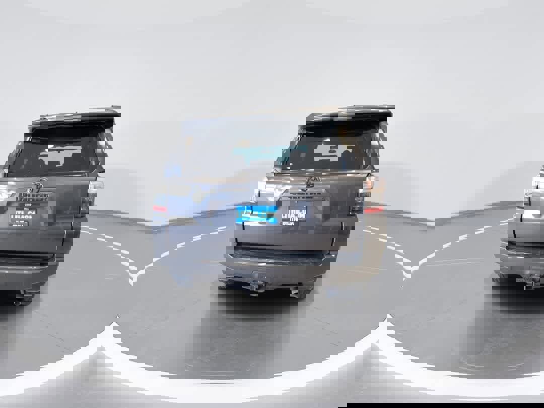 Used 2015 Toyota 4Runner SR5 image 7