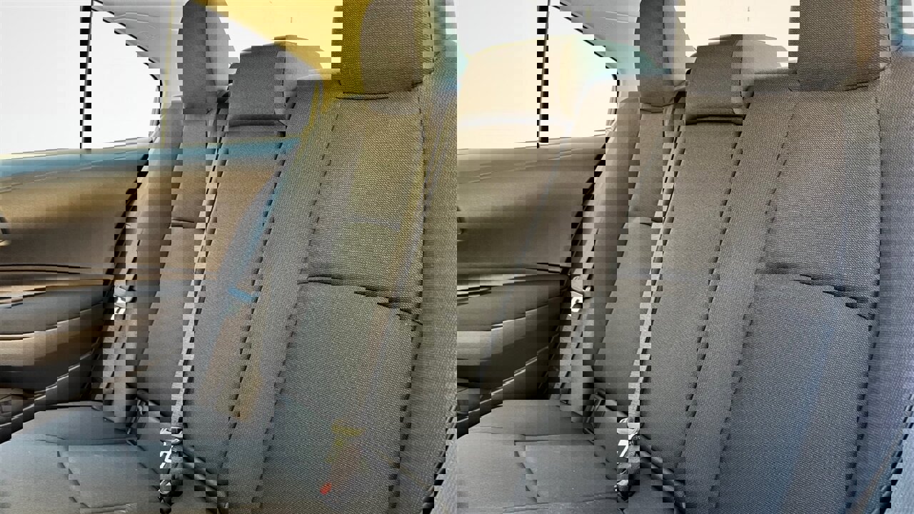 Used 2022 Toyota Corolla LE image 11