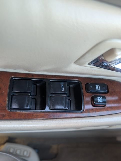 Used 2004 Toyota Avalon XLS FWD image 28