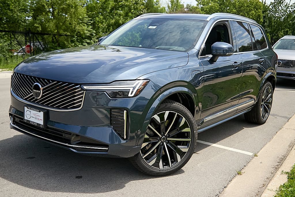 New 2026 Volvo XC90 T8 Ultra w/ Lounge Package AWD/4WD image 2