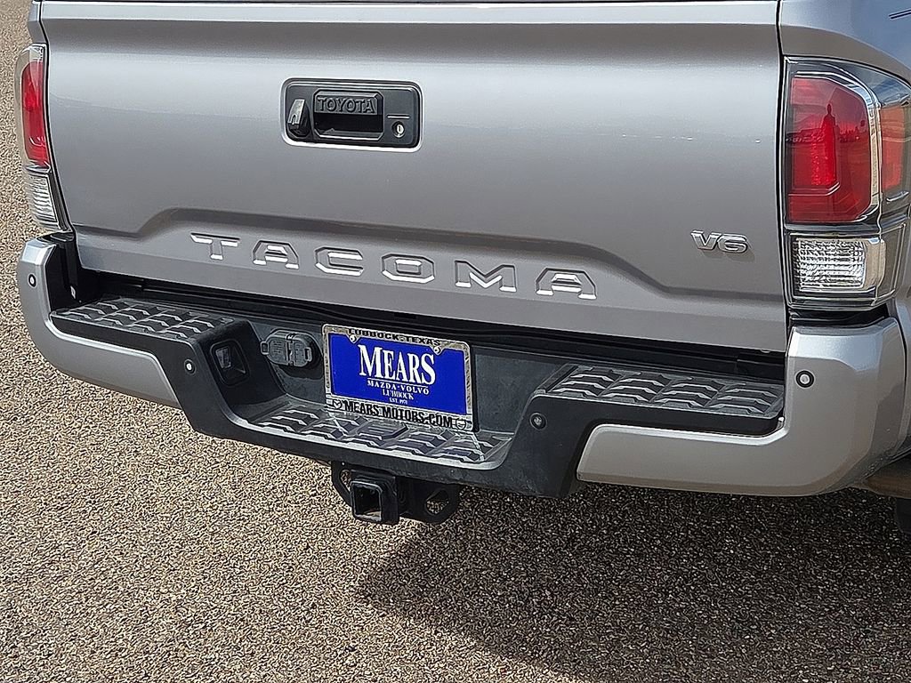 Used 2021 Toyota Tacoma Limited image 17