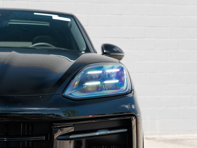 New 2025 Porsche Cayenne Coupe image 11