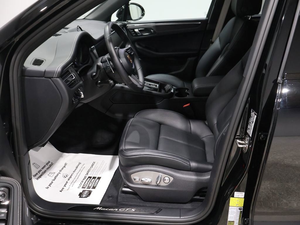 Used 2026 Porsche Macan GTS image 9