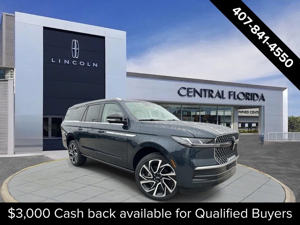 New 2026 Lincoln Navigator L Reserve AWD/4WD image 2