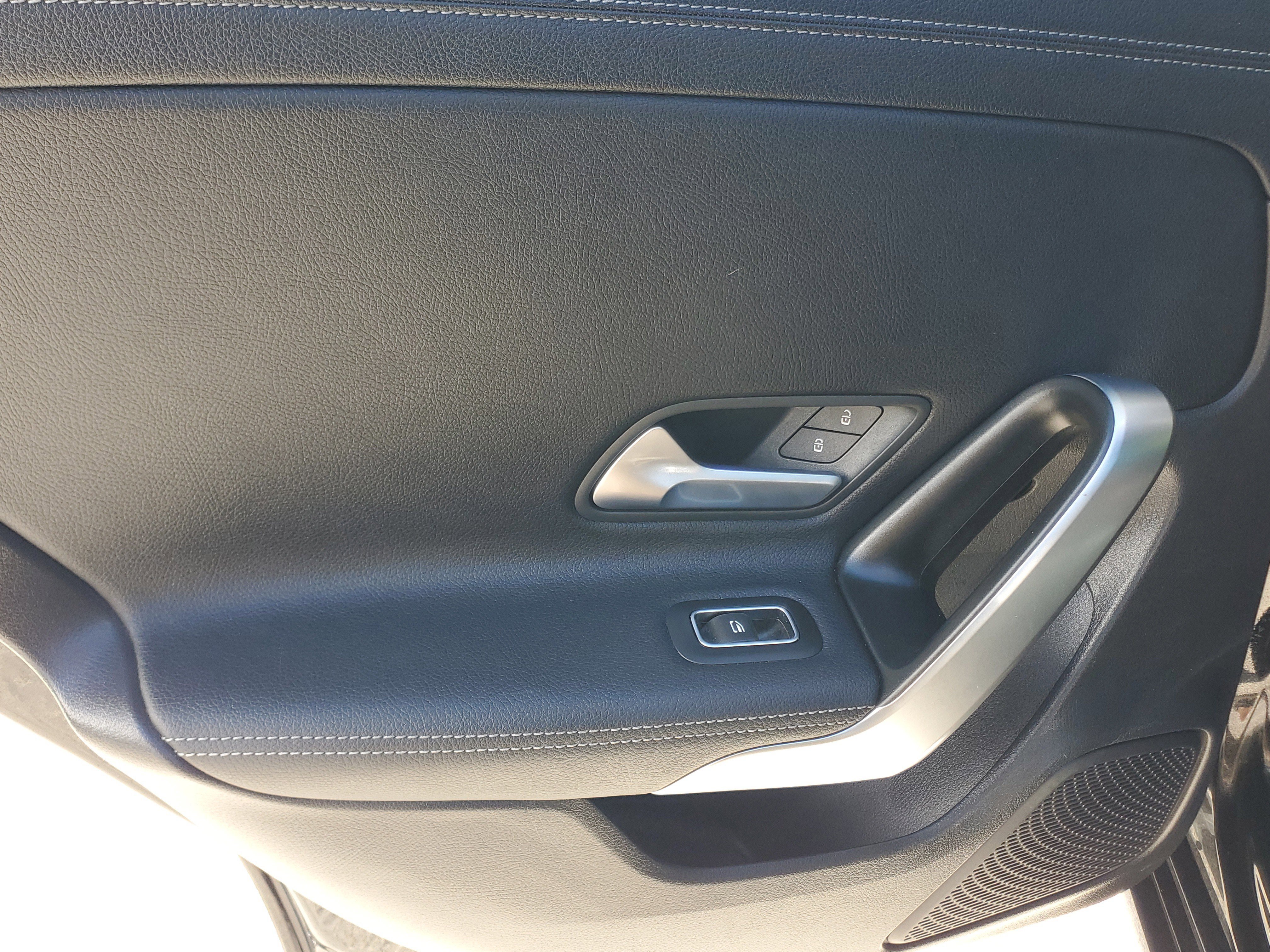 Used 2023 Mercedes-Benz CLA 250 w/ Premium Package image 10