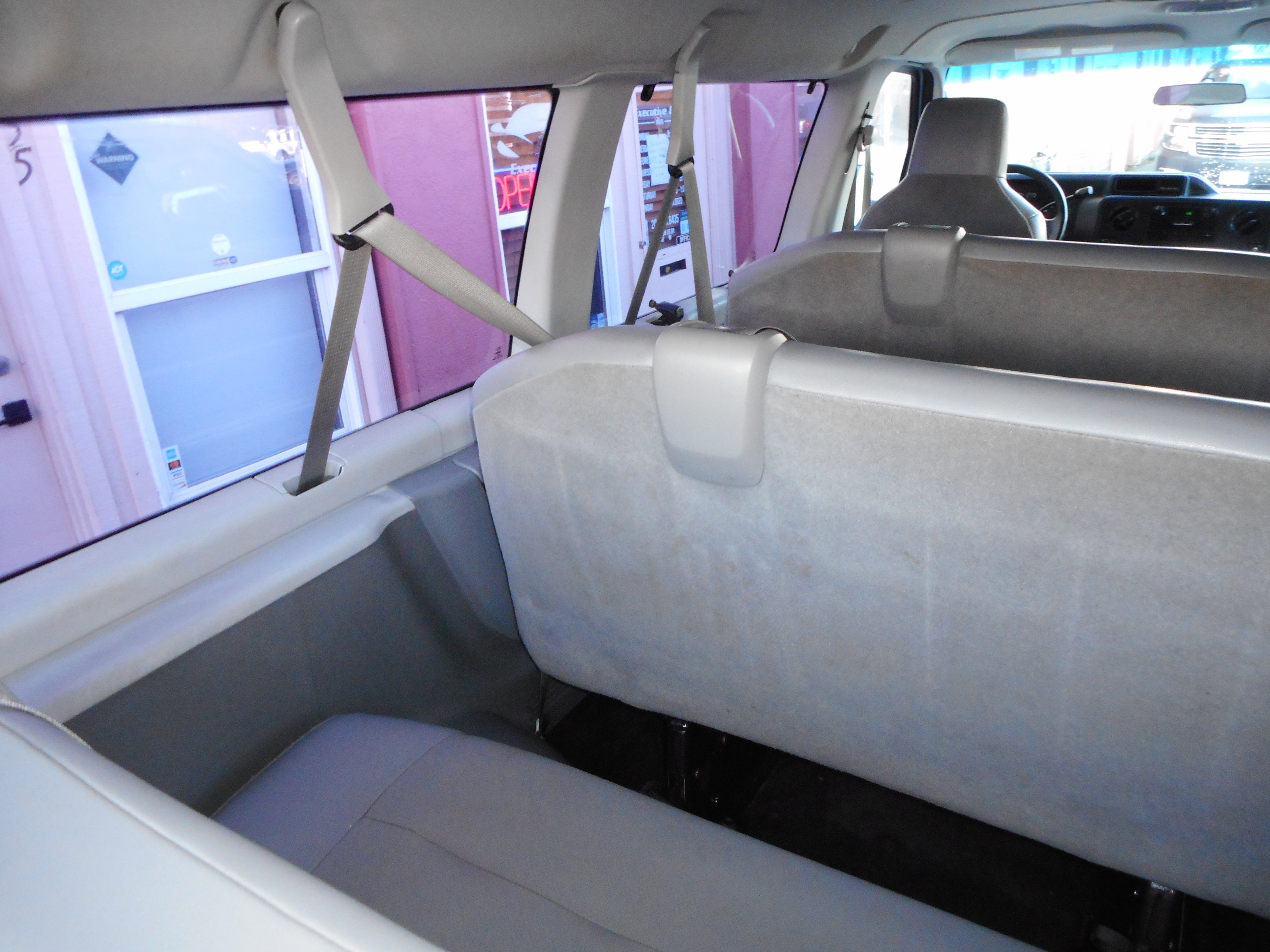 Used 2012 Ford E-350 and Econoline 350 XL w/ PWR Windows & Locks Group image 19