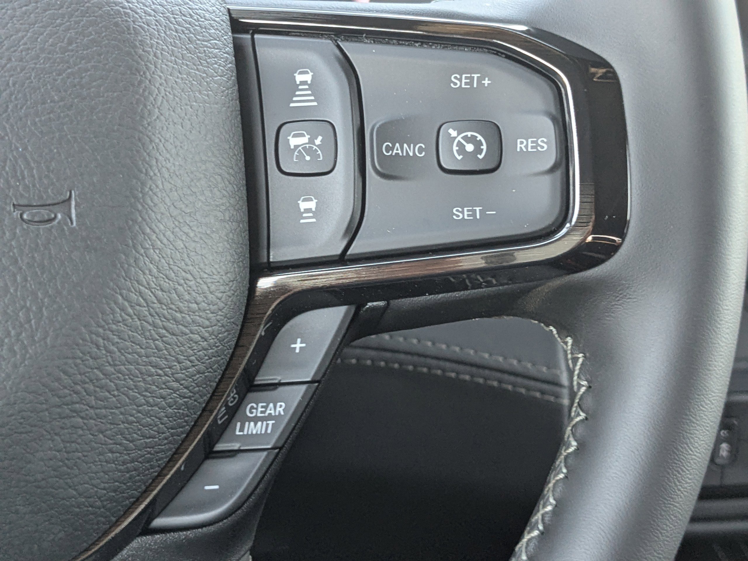 New 2026 RAM 3500 Limited image 25