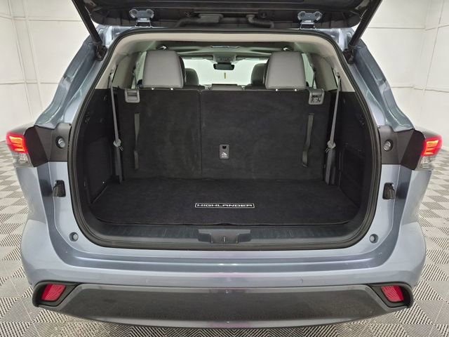 Used 2022 Toyota Highlander Limited image 25