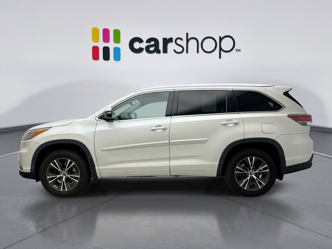 Used 2016 Toyota Highlander XLE w/ Protection Package #3 AWD/4WD image 2