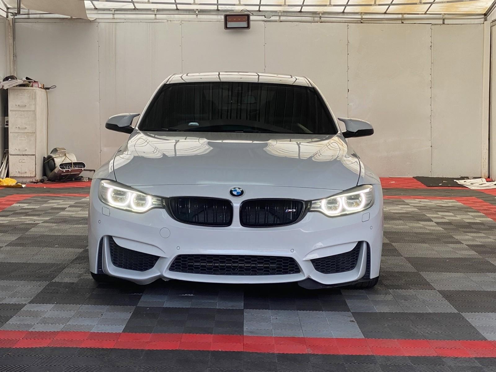 Used 2017 BMW M3 RWD image 2