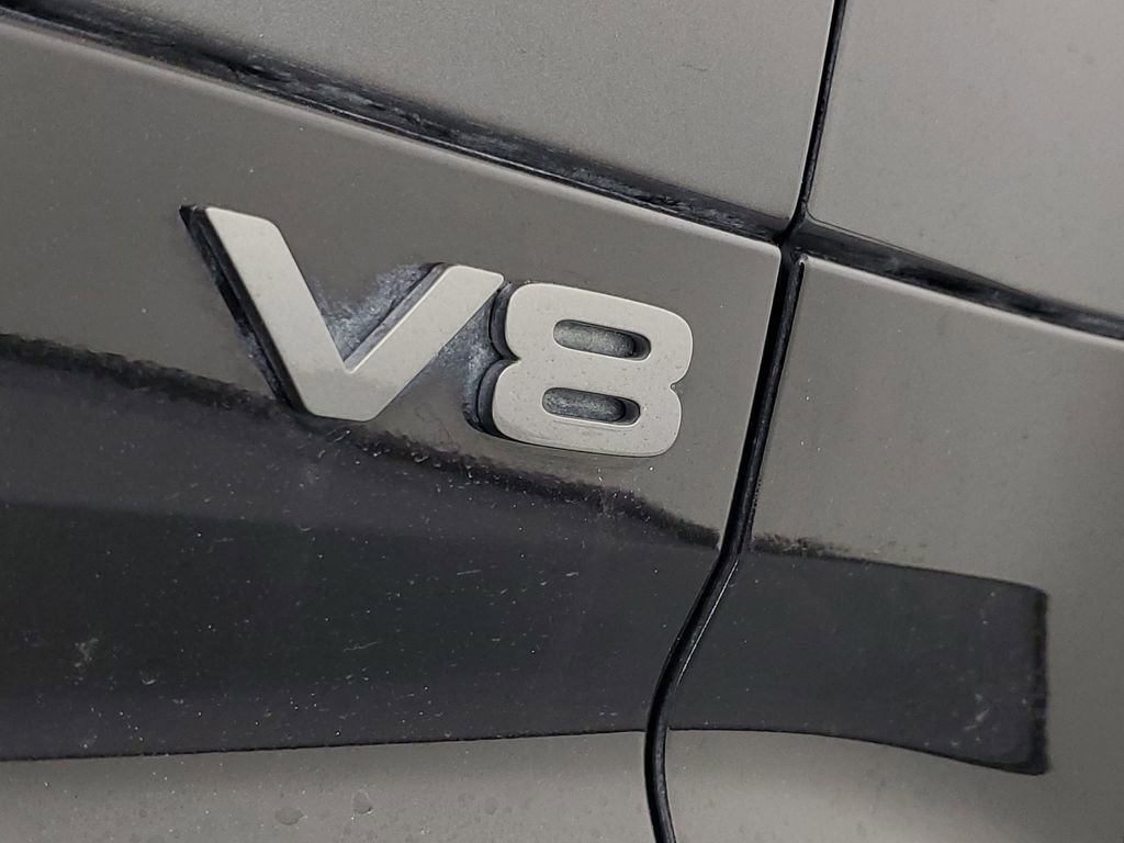 Used 2023 Land Rover Defender 110 Carpathian Edition image 8