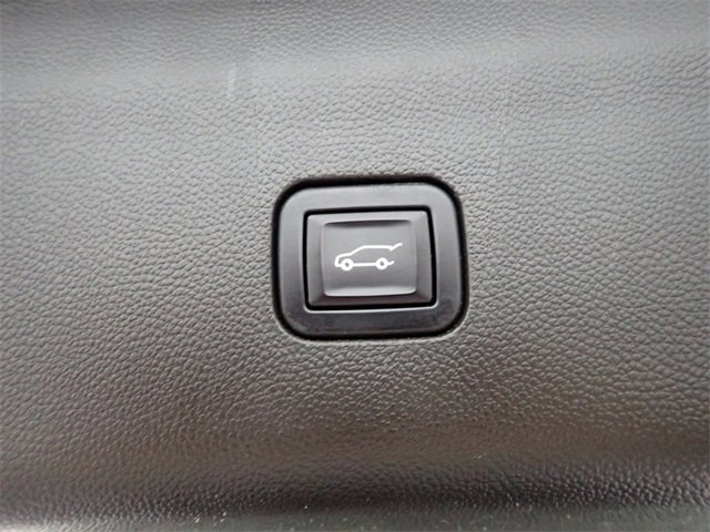 Used 2022 Buick Enclave Essence image 15