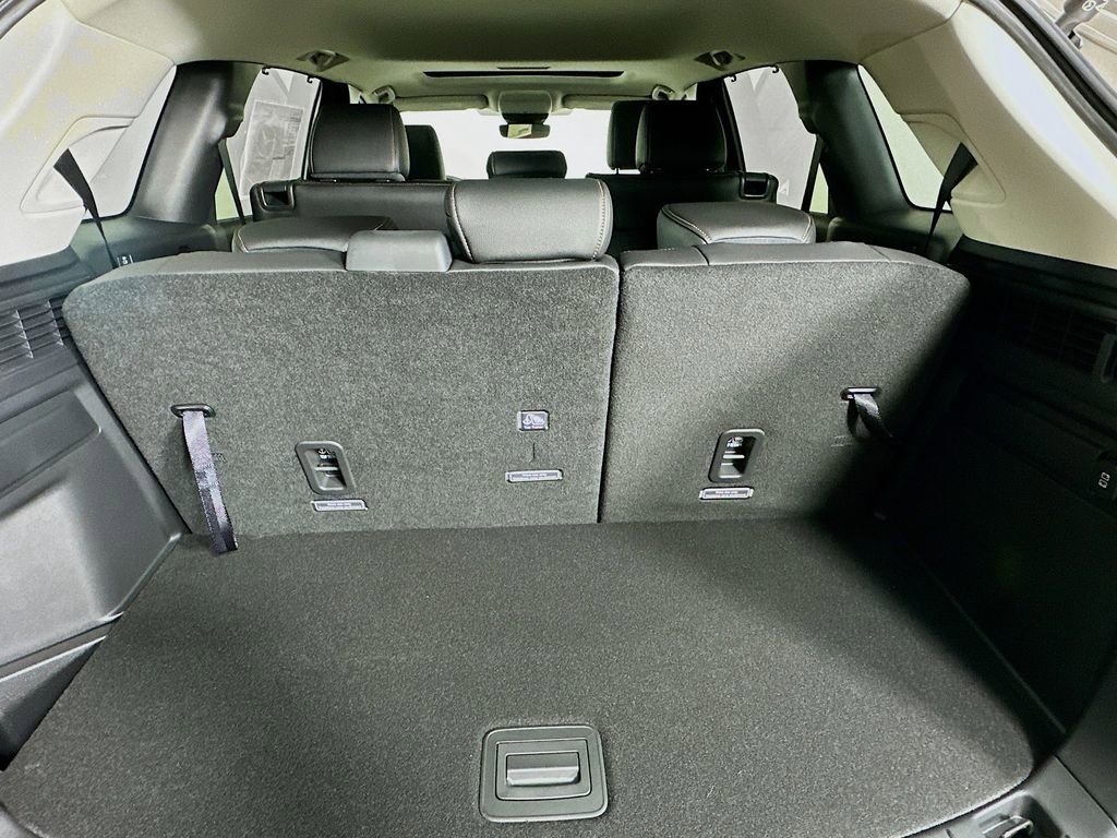 Certified 2024 MAZDA CX-90 Plug-In Hybrid w/ Preferred image 30