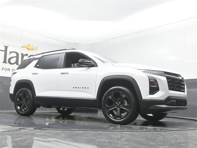 New 2026 Chevrolet Equinox LT w/ Convenience Package II image 2