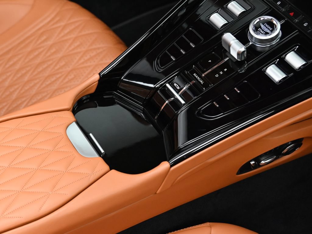 Used 2025 Aston Martin DB12 Convertible RWD image 22