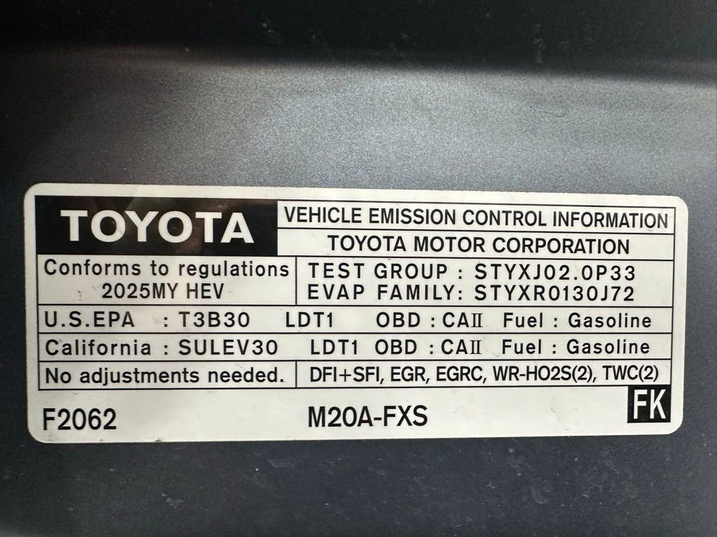 Used 2025 Toyota Corolla Cross XSE image 70