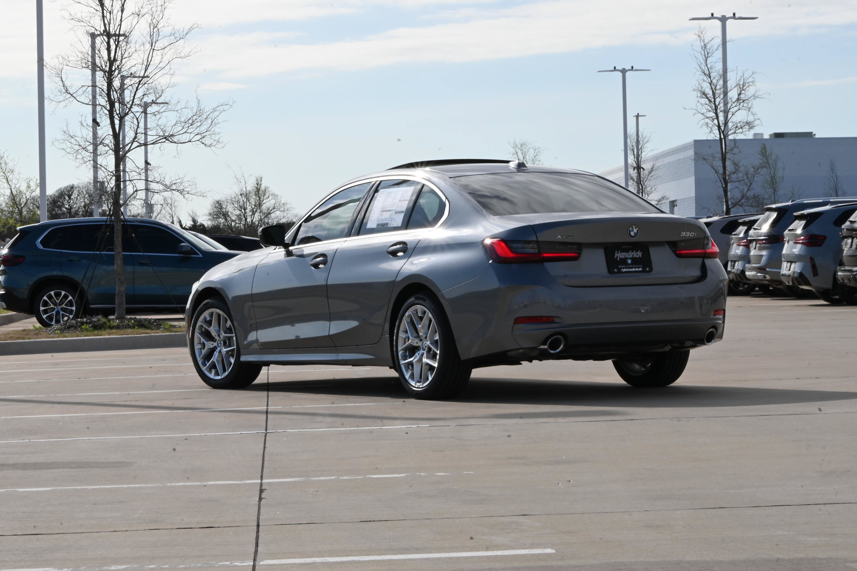 Used 2026 BMW 330i xDrive Sedan w/ Convenience Package AWD/4WD image 3
