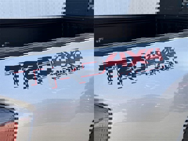 Used 2021 Toyota Tacoma TRD Off-Road w/ TRD Premium Off Road Package image 10