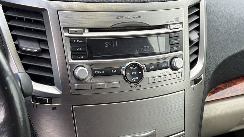 Used 2011 Subaru Outback 3.6R Limited w/ Popular Equipment Group 1B image 15