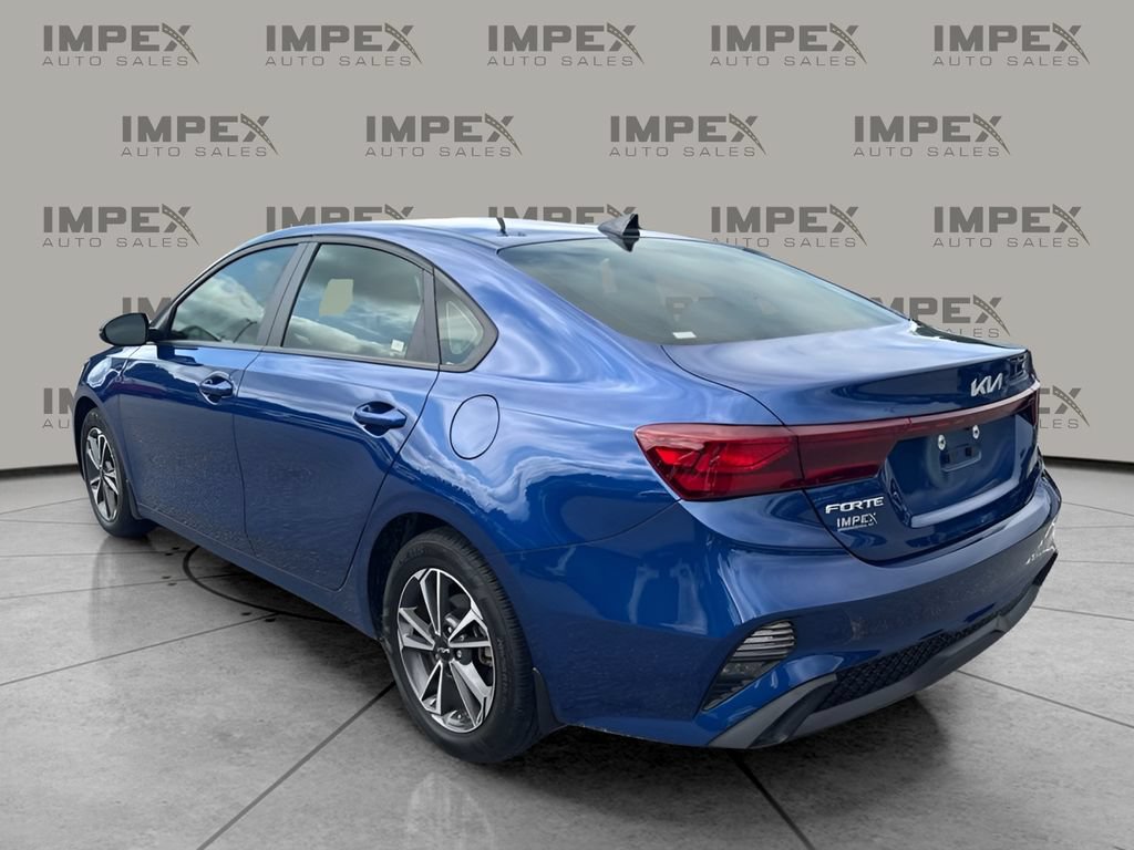 Used 2024 Kia Forte LXS w/ LXS Technology Package FWD image 2