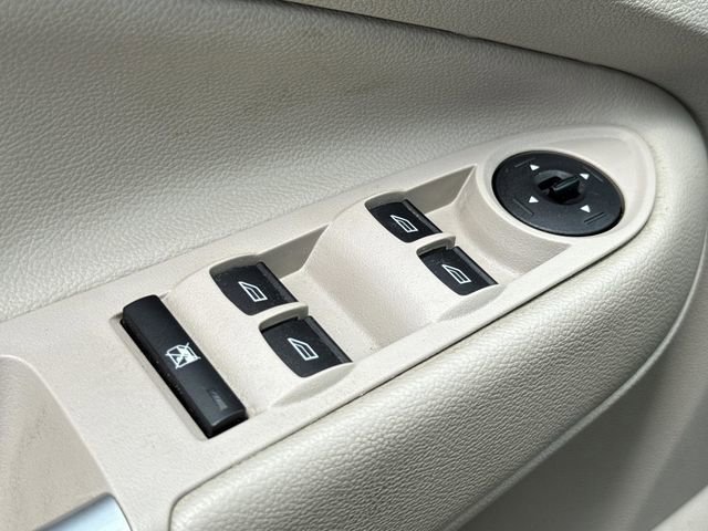 Used 2014 Ford Escape SE FWD image 26