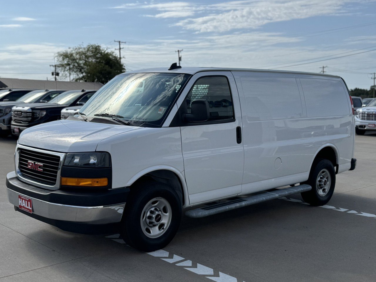 Used 2024 GMC Savana 2500 w/ Driver Convenience Package RWD image 4