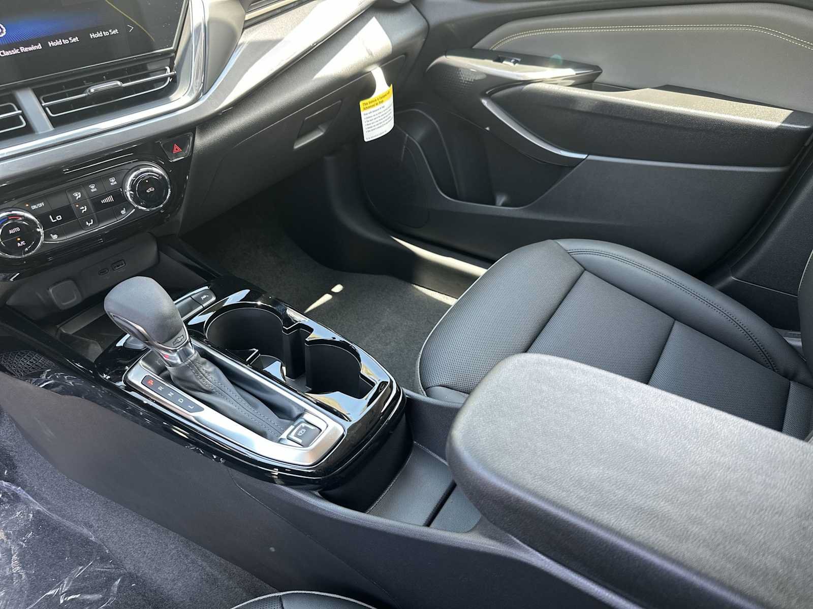 New 2026 Chevrolet Trax ACTIV w/ Sunroof Package FWD image 21