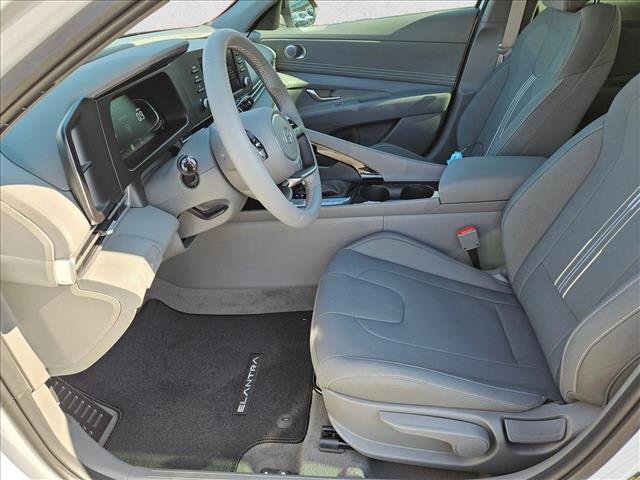 New 2026 Hyundai Elantra SEL Sport Premium image 4