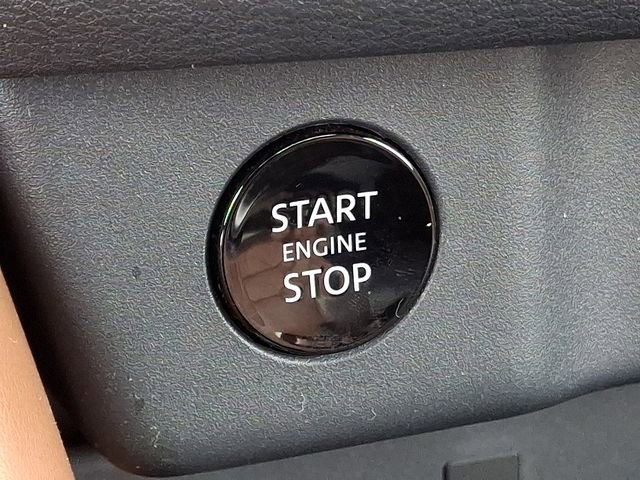 Used 2025 Nissan Rogue Platinum w/ Platinum Premium Package image 22